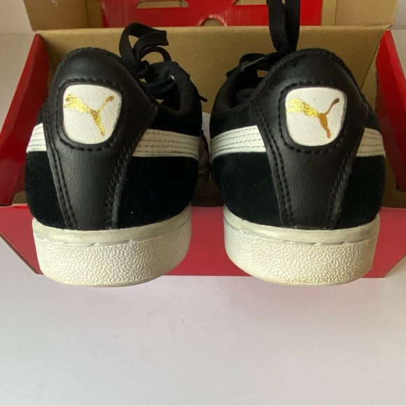 Puma Women's Vikky Black Suede Sneaker Size 9 w/original box - Picture 5 of 11